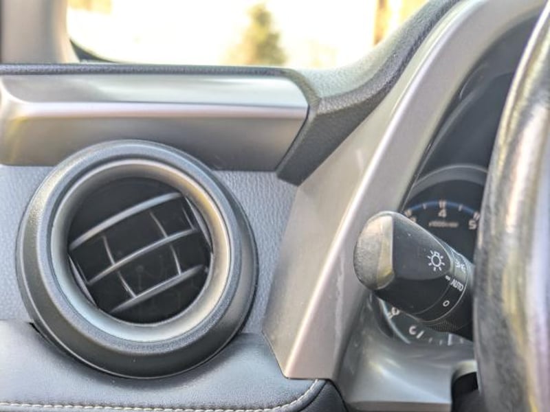 Toyota RAV4 limited 2.5 AWD 2018 - Imagen 13 de 20