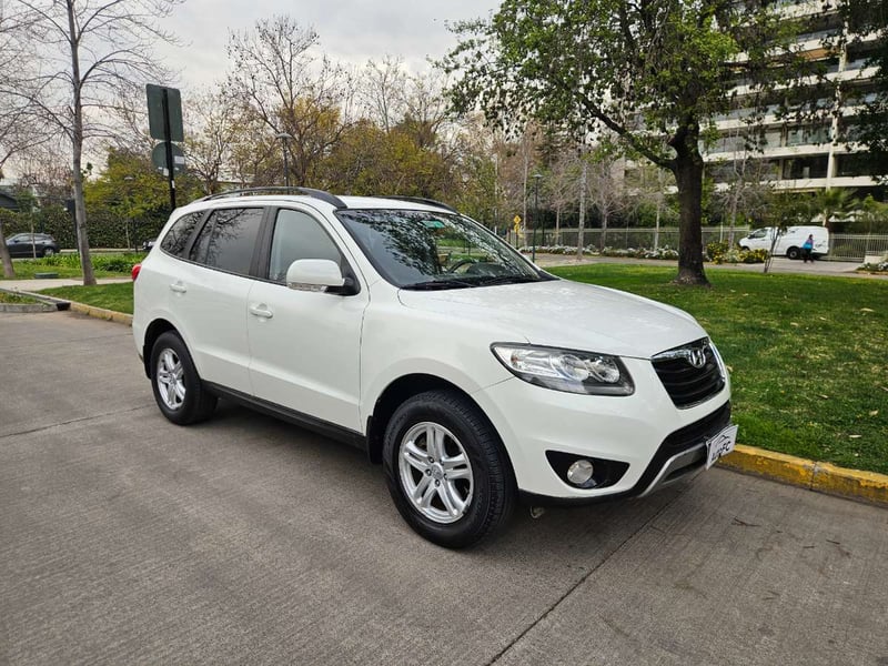 Hyundai SANTA FE GLS 4x2 MT 2013 - Imagen 3 de 20