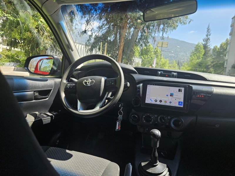 Toyota HILUX 2.4 DX DIESEL 4X4 DOB. CAB. 7AB MT 4P 2023 - Imagen 16 de 20