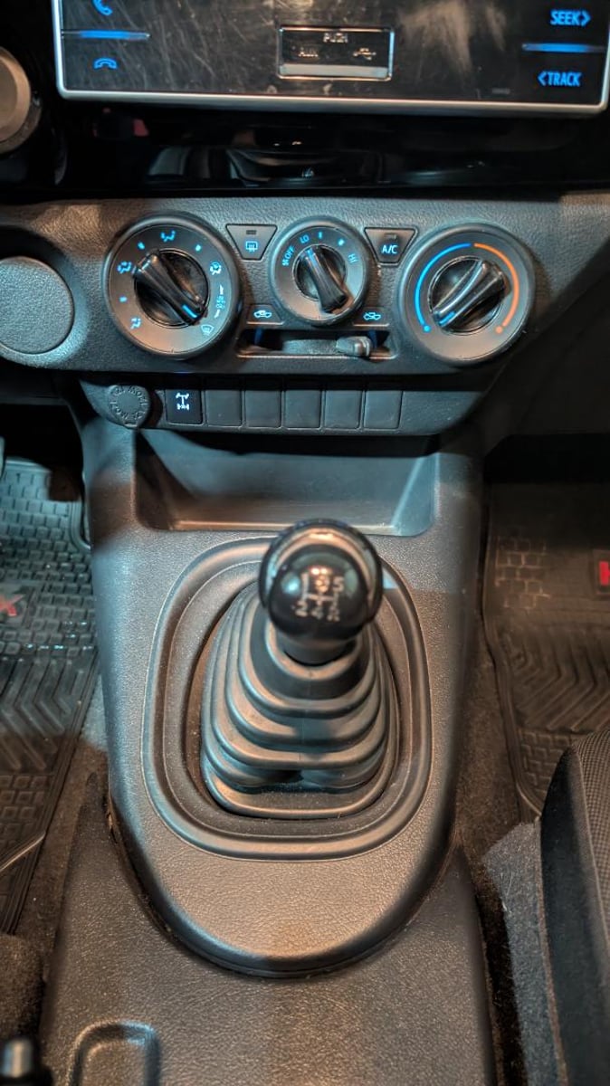 Toyota HILUX DX 2.7 4X2 2018 - Imagen 16 de 20