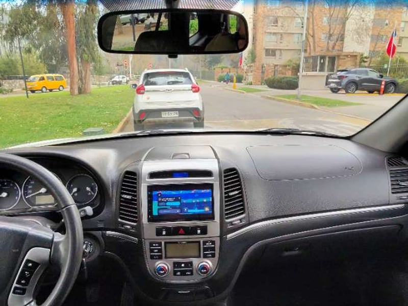 Hyundai SANTA FE GLS 4x2 MT 2013 - Imagen 17 de 20