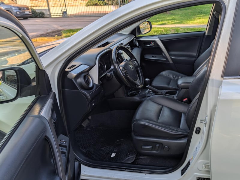 Toyota RAV4 limited 2.5 AWD 2018 - Imagen 11 de 20