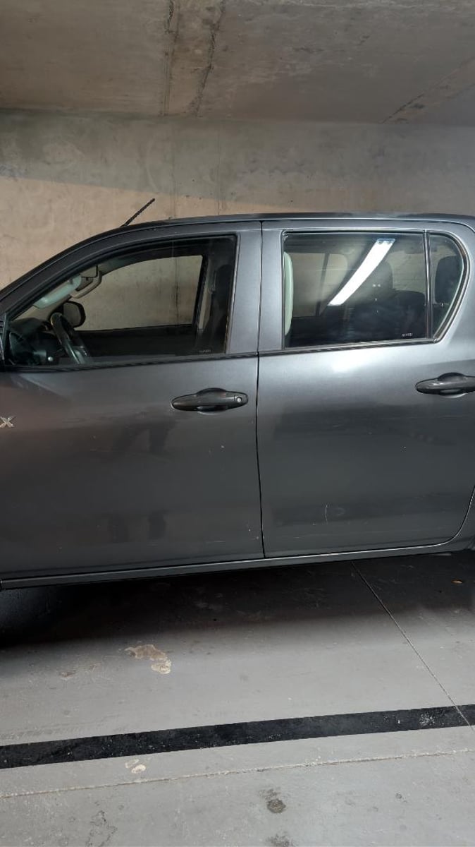 Toyota HILUX DX 2.7 4X2 2018 - Imagen 9 de 20