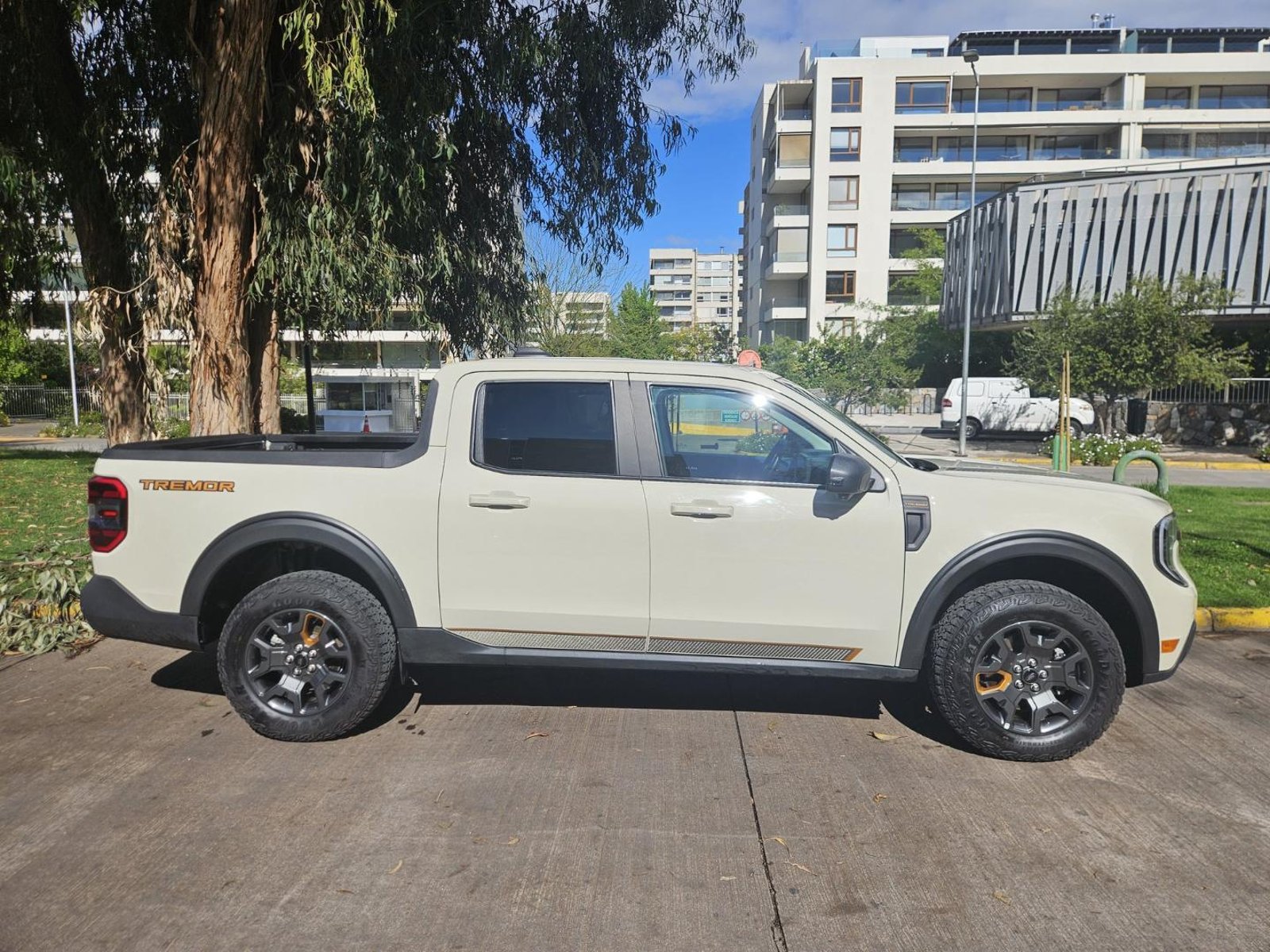 Ford MAVERICK Tremor 2.0 EcoBoost AWD 2025 - Foto 5 de 20