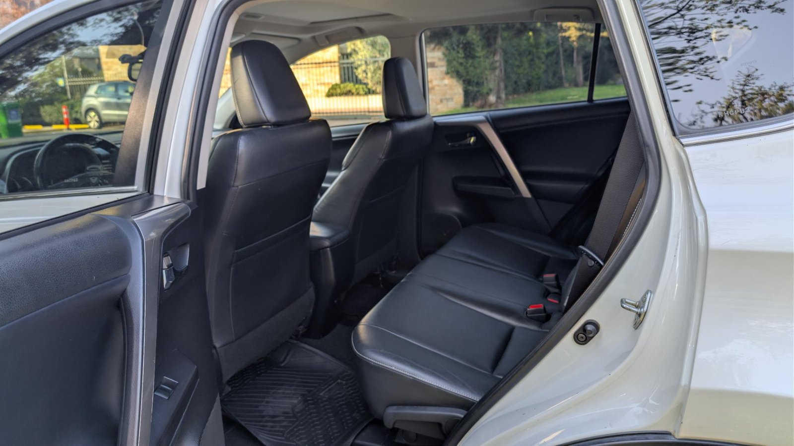 Toyota RAV4 limited 2.5 AWD 2018 - Imagen 15 de 20