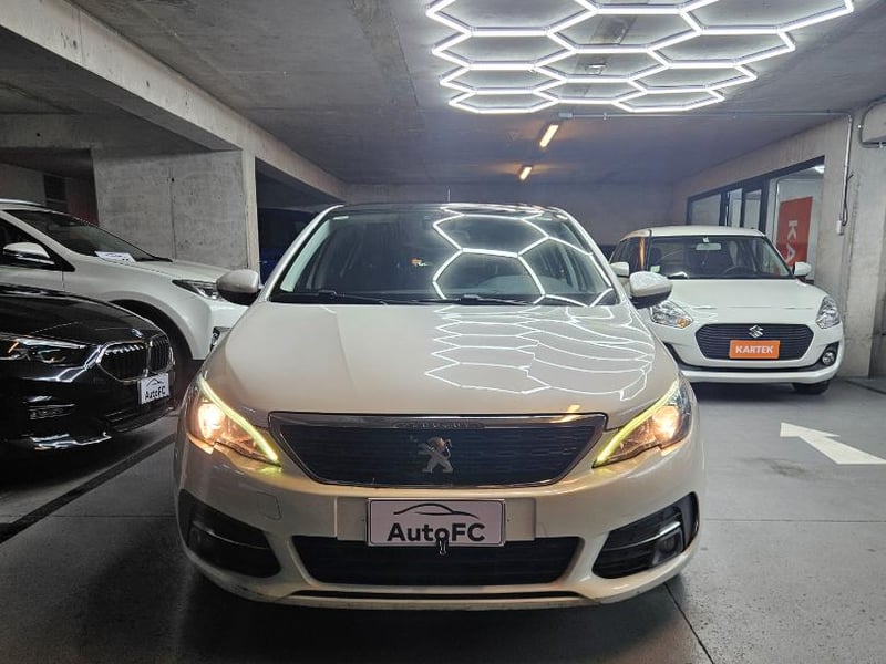 Peugeot 308 Allure BlueHDI 130 1.5 2020 - Imagen 3 de 20