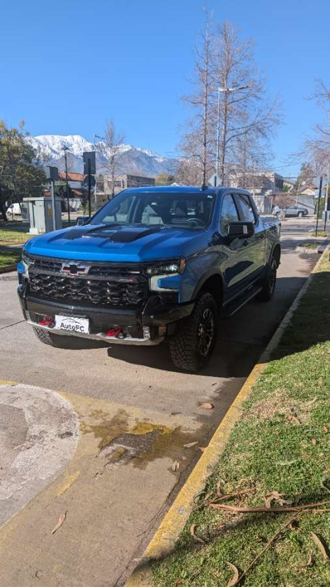 Chevrolet SILVERADO 6.2 ZR2 AUTO DC 4WD R 2023 - Imagen 4 de 20