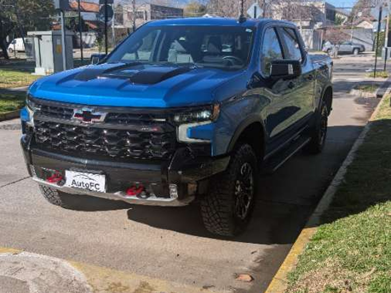 Chevrolet SILVERADO 6.2 ZR2 AUTO DC 4WD R 2023 - Foto 4 de 20