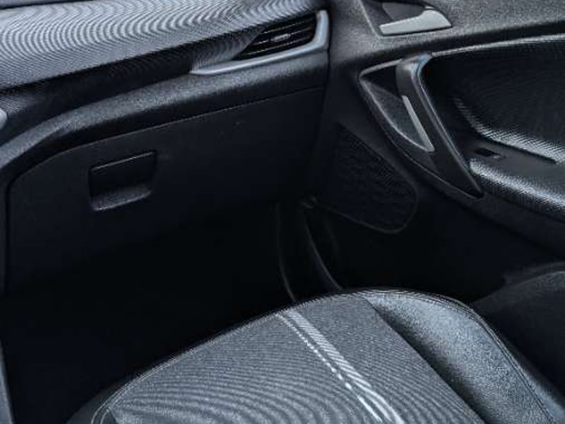 Chevrolet TRACKER LTZ 1.2 Turbo AT 2022 - Imagen 17 de 20