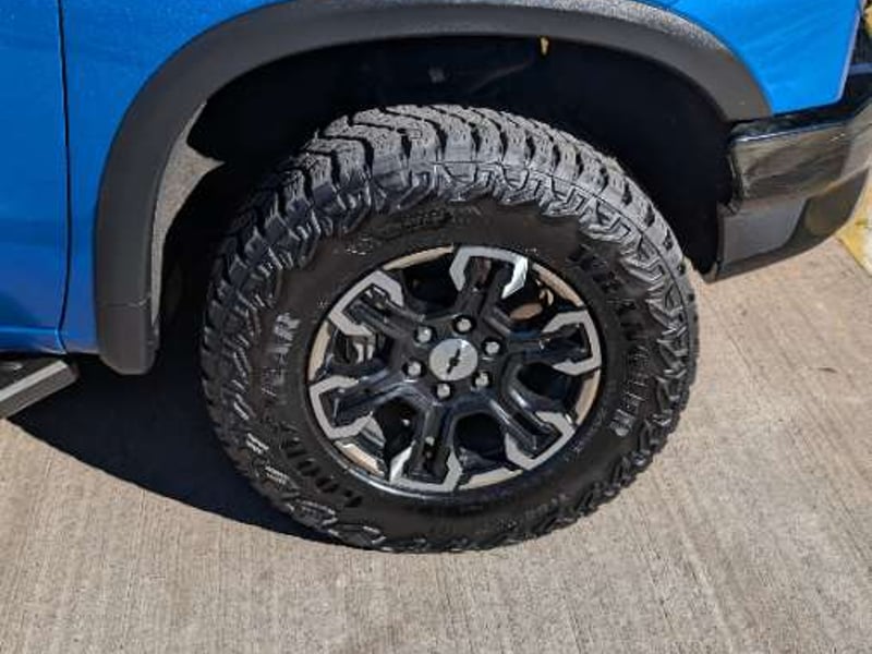 Chevrolet SILVERADO 6.2 ZR2 AUTO DC 4WD R 2023 - Imagen 12 de 20