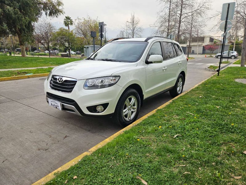 Hyundai SANTA FE GLS 4x2 MT 2013 - Imagen 9 de 20