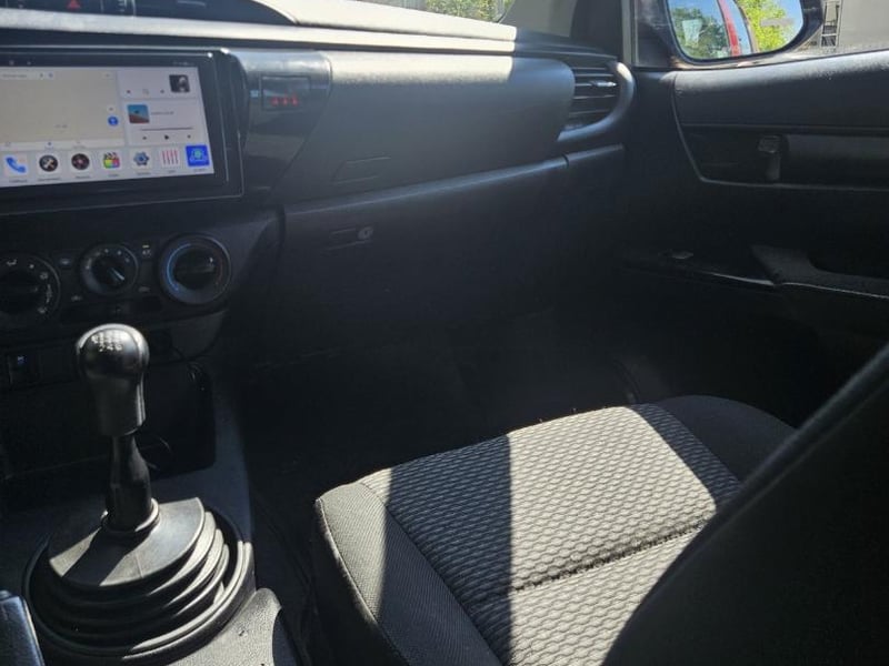 Toyota HILUX 2.4 DX DIESEL 4X4 DOB. CAB. 7AB MT 4P 2023 - Imagen 20 de 20