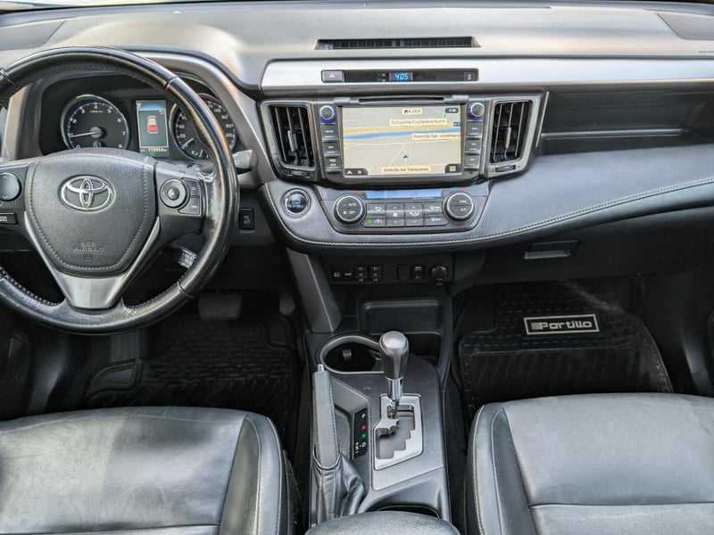 Toyota RAV4 limited 2.5 AWD 2018 - Imagen 17 de 20