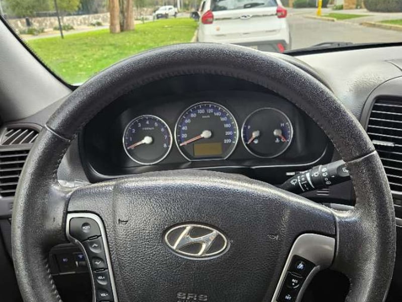 Hyundai SANTA FE GLS 4x2 MT 2013 - Imagen 19 de 20