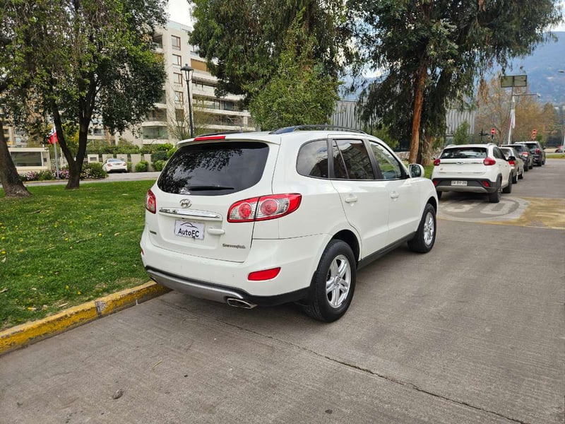 Hyundai SANTA FE GLS 4x2 MT 2013 - Imagen 5 de 20
