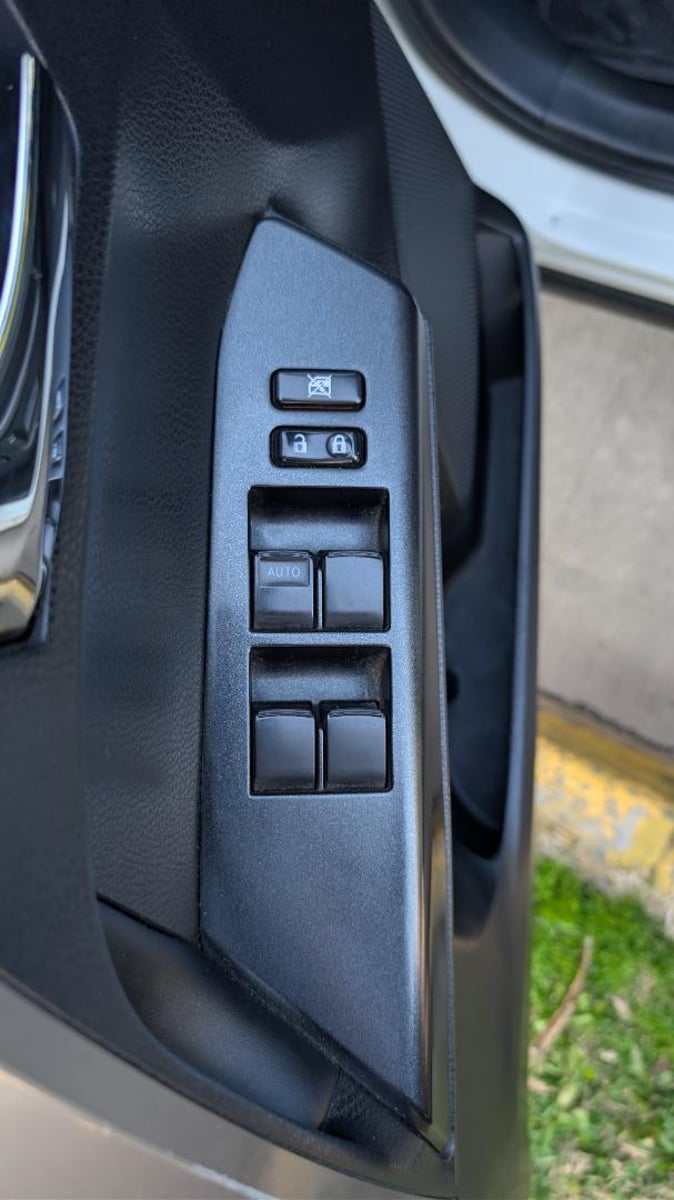 Toyota RAV4 limited 2.5 AWD 2018 - Imagen 12 de 20