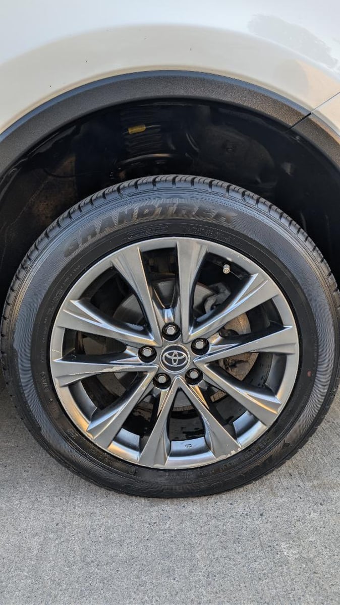 Toyota RAV4 limited 2.5 AWD 2018 - Imagen 5 de 20