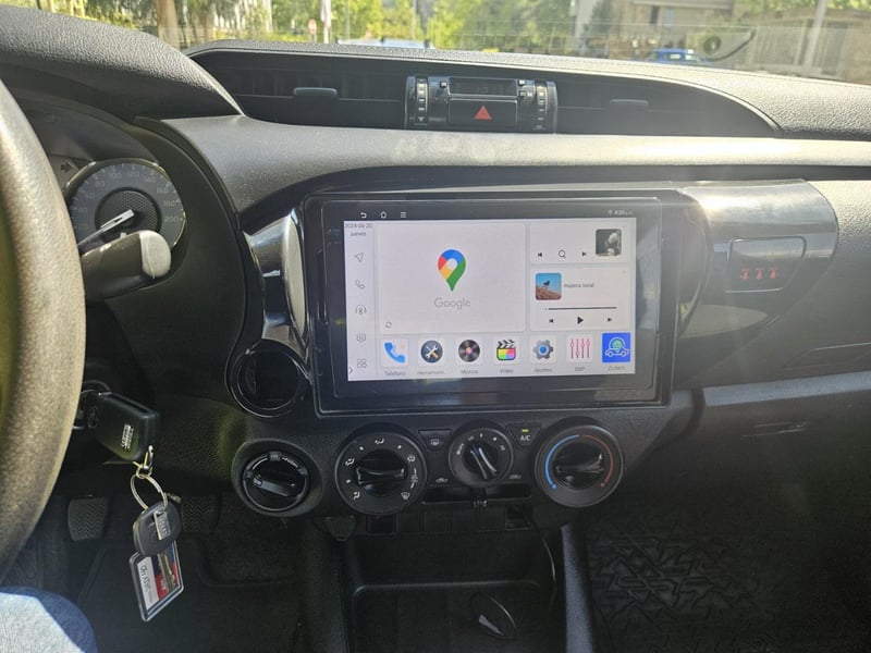 Toyota HILUX 2.4 DX DIESEL 4X4 DOB. CAB. 7AB MT 4P 2023 - Imagen 14 de 20