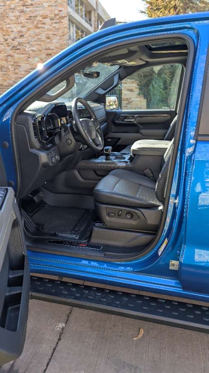 Chevrolet SILVERADO 6.2 ZR2 AUTO DC 4WD R 2023 - Imagen 16 de 20