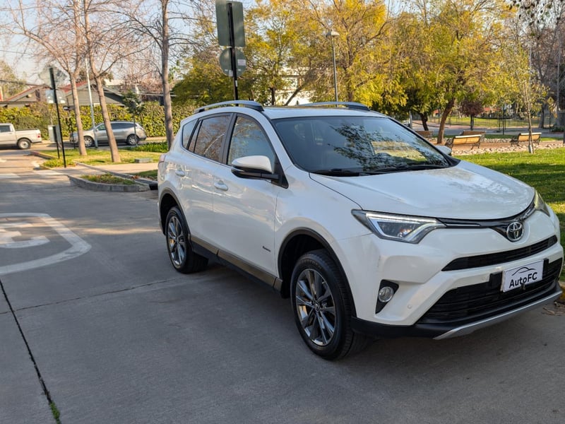 Toyota RAV4 limited 2.5 AWD 2018 - Imagen 3 de 20