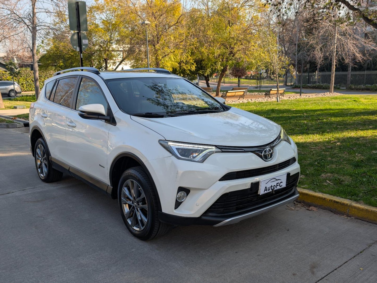 Toyota RAV4 limited 2.5 AWD 2018 - Foto 3 de 20