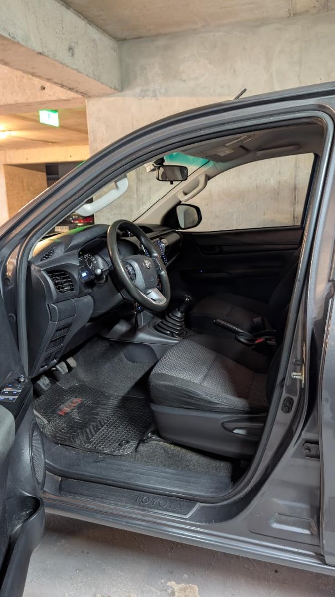 Toyota HILUX DX 2.7 4X2 2018 - Imagen 11 de 20