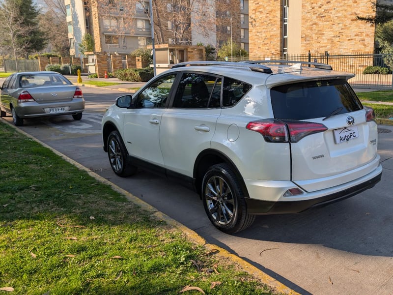 Toyota RAV4 limited 2.5 AWD 2018 - Imagen 9 de 20