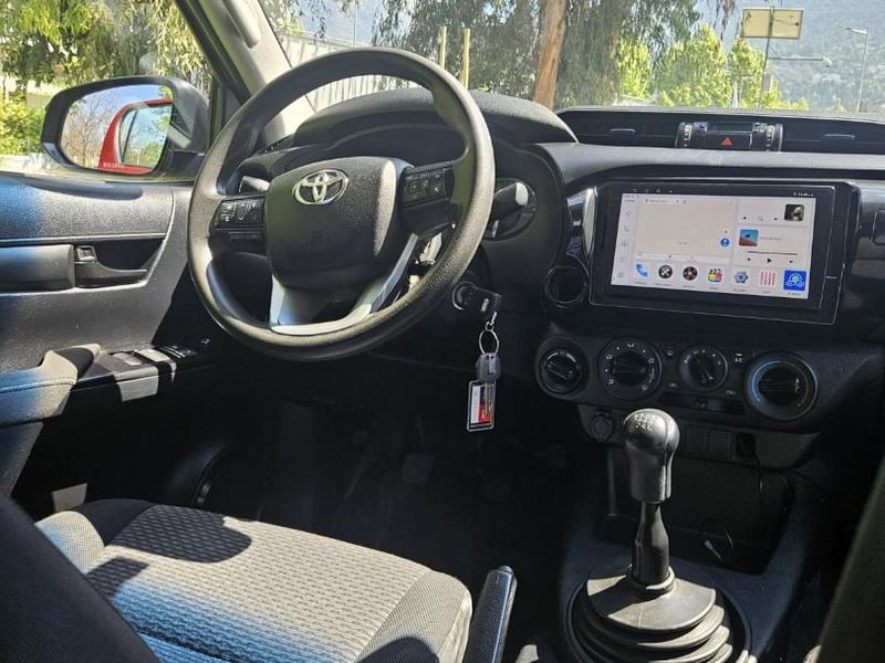 Toyota HILUX 2.4 DX DIESEL 4X4 DOB. CAB. 7AB MT 4P 2023 - Imagen 19 de 20