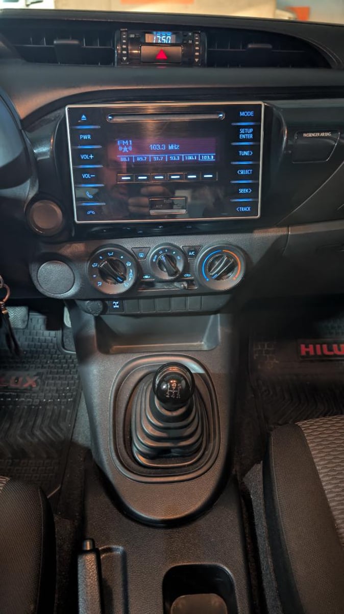 Toyota HILUX DX 2.7 4X2 2018 - Imagen 17 de 20