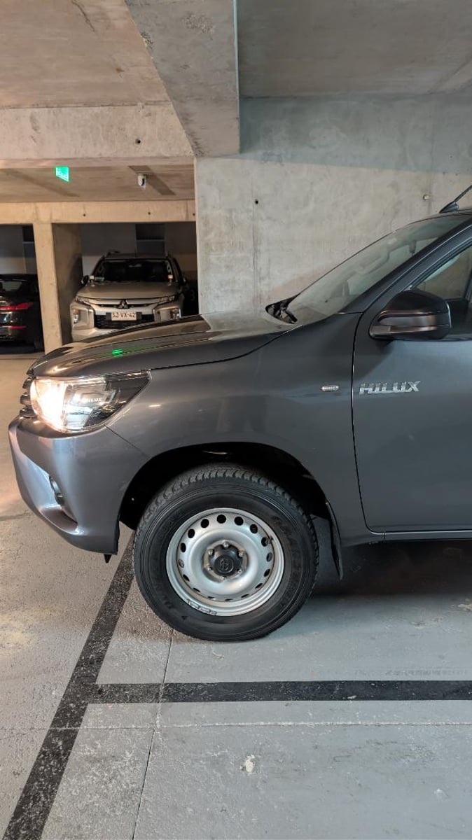 Toyota HILUX DX 2.7 4X2 2018 - Imagen 8 de 20