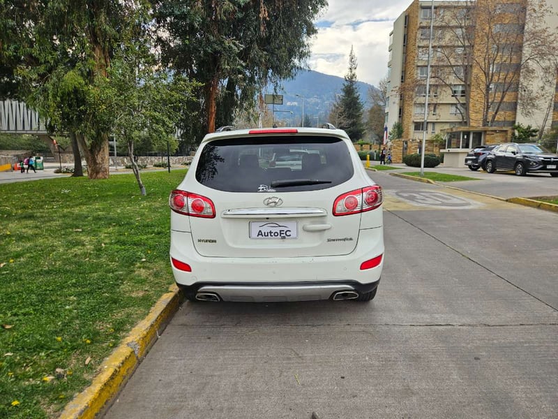Hyundai SANTA FE GLS 4x2 MT 2013 - Imagen 6 de 20