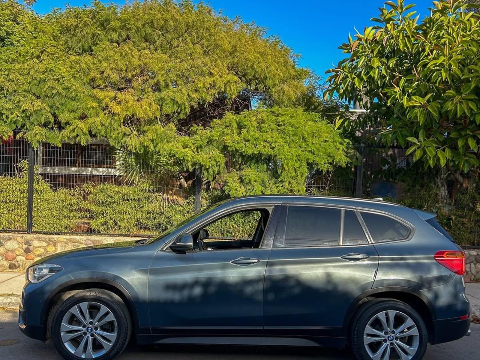 BMW X1 SDRIVE18D LUXURY 2.0L 2019 - Foto 4 de 10