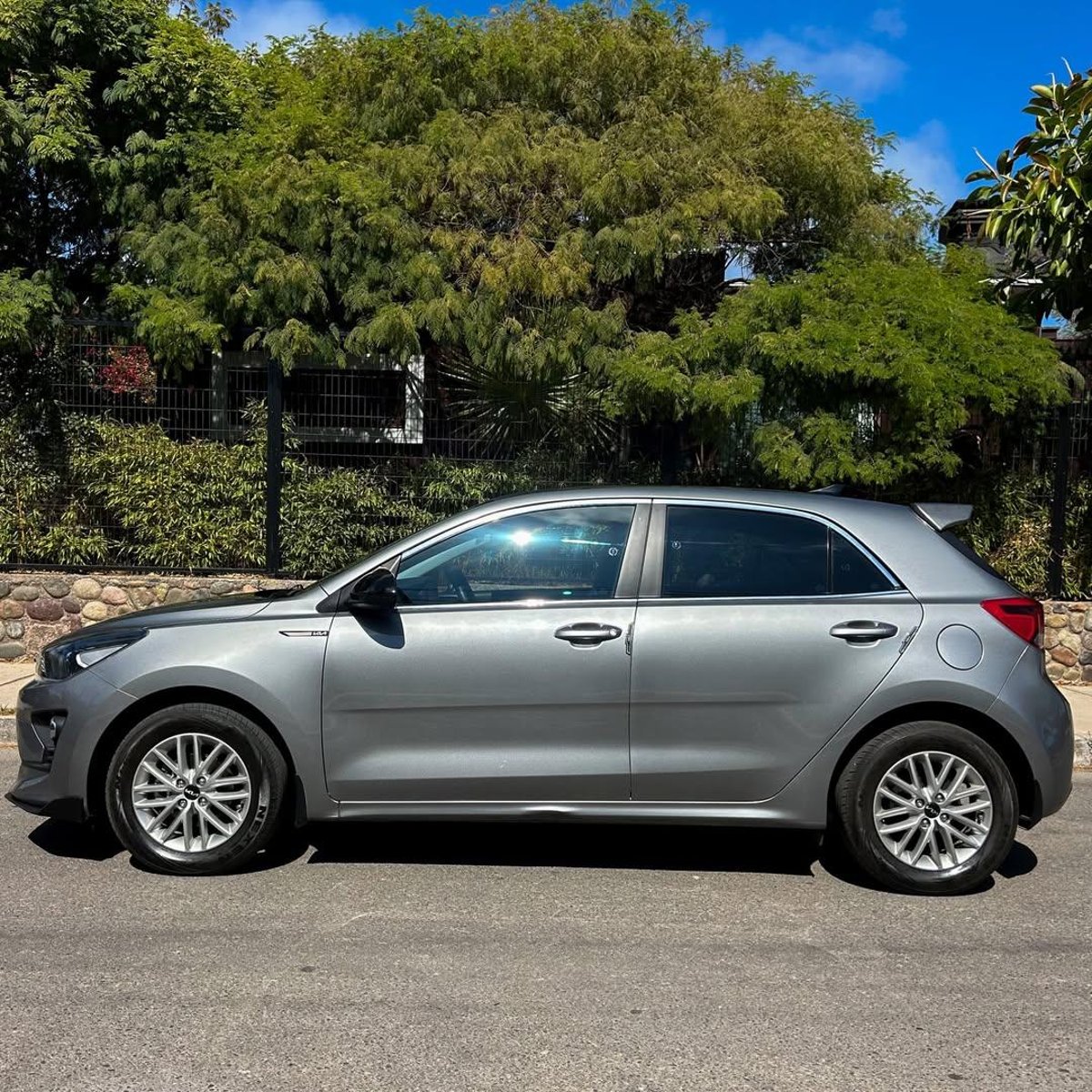 Kia RIO 5 1.4L 2022 - Imagen 4 de 10