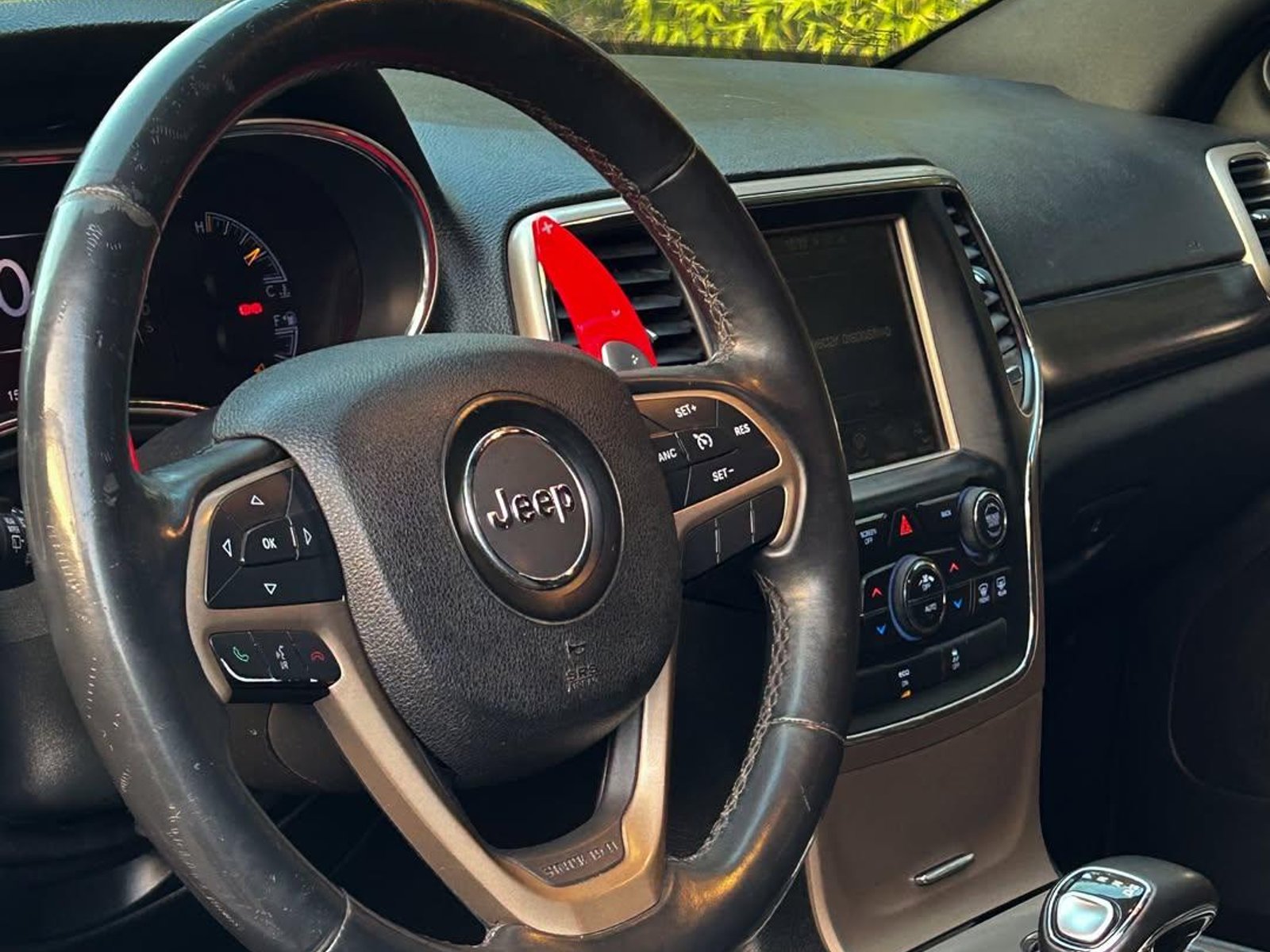 Jeep GRAND CHEROKEE LAREDO 4WD 2015 - Foto 5 de 10