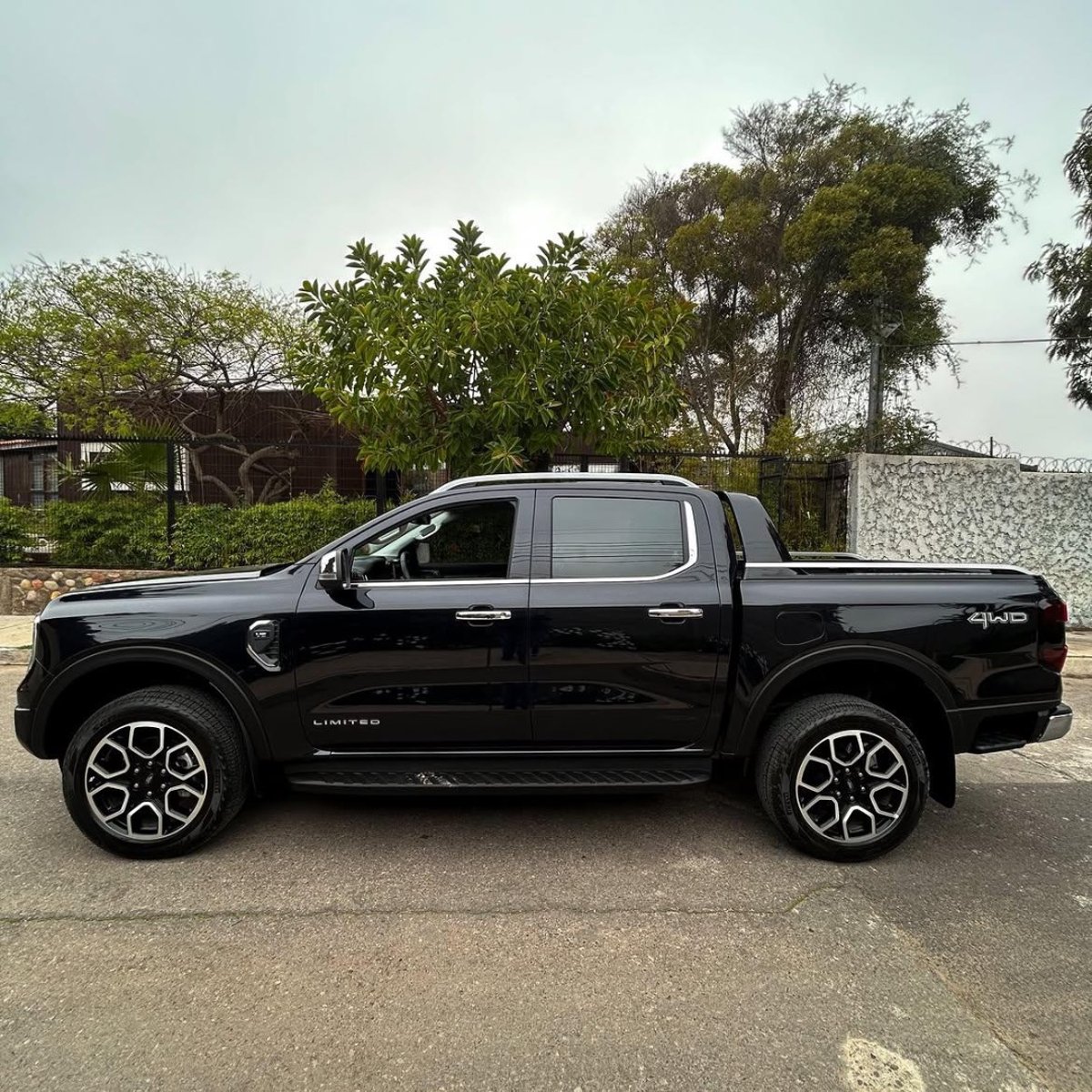 Ford RANGER LIMITED V6 4X4🇺🇸 2026 - Imagen 4 de 10