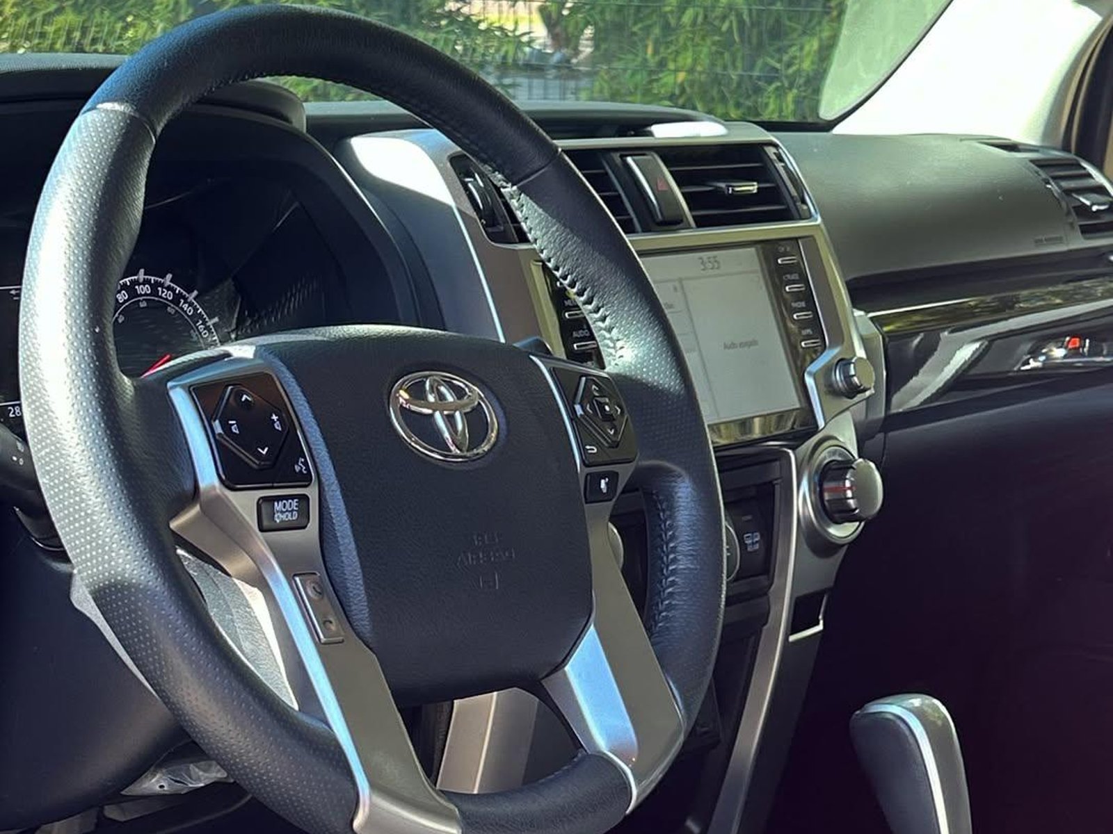 Toyota 4RUNNER SR5 🇯🇵 2022 - Foto 5 de 10
