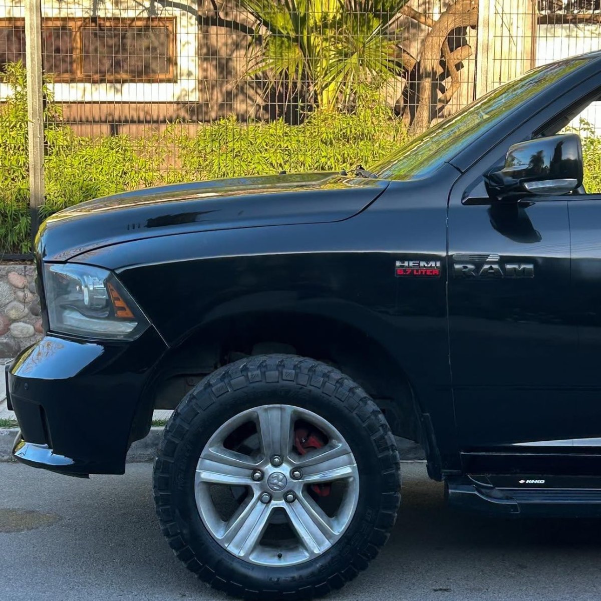Dodge RAM 1500 5.7 HEMI CABINA SIMPLE🇺🇸 2014 - Imagen 3 de 10