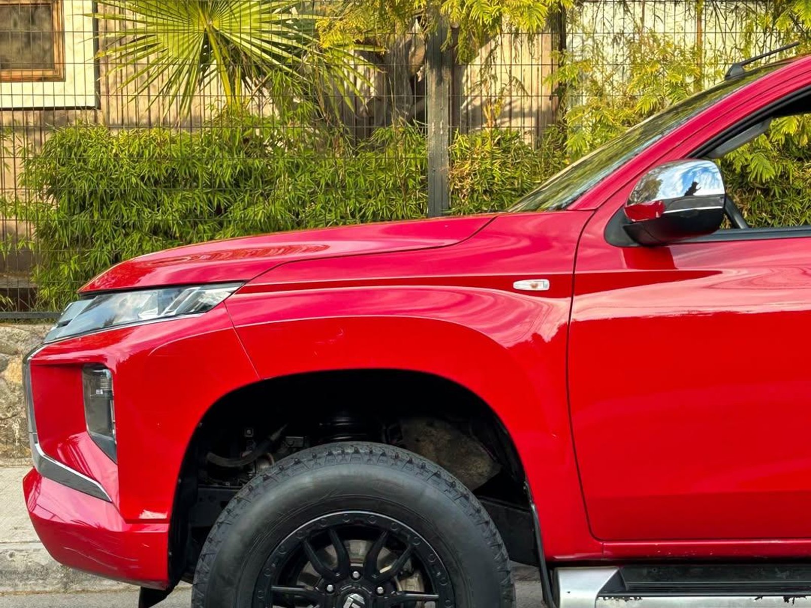 Mitsubishi L200 KATANA 4X4 🇯🇵 2024 - Foto 3 de 10