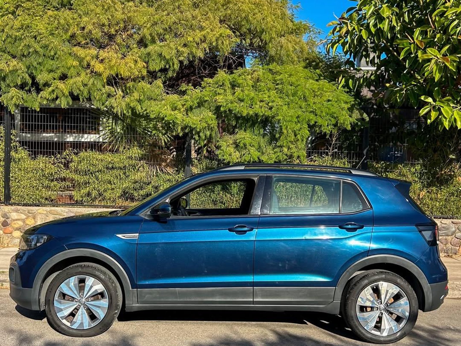 Volkswagen T-CROSS COMFORTLINE 1.6L 2020 - Foto 4 de 10