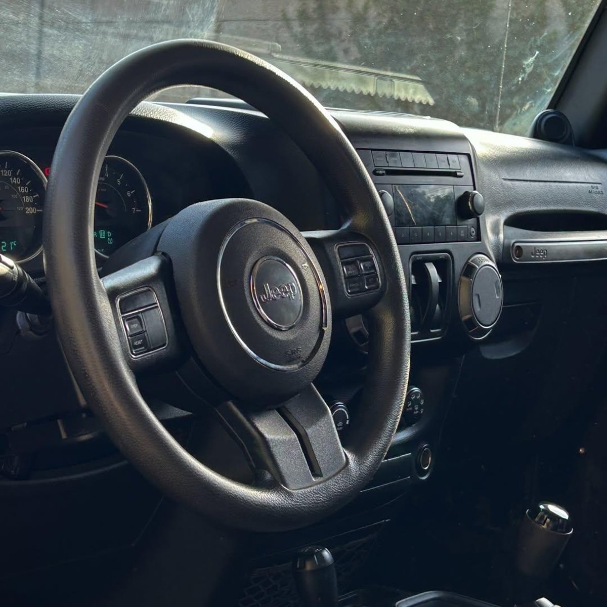Jeep WRANGLER 3.6L SPORT AT 🇺🇸 2013 - Imagen 5 de 10