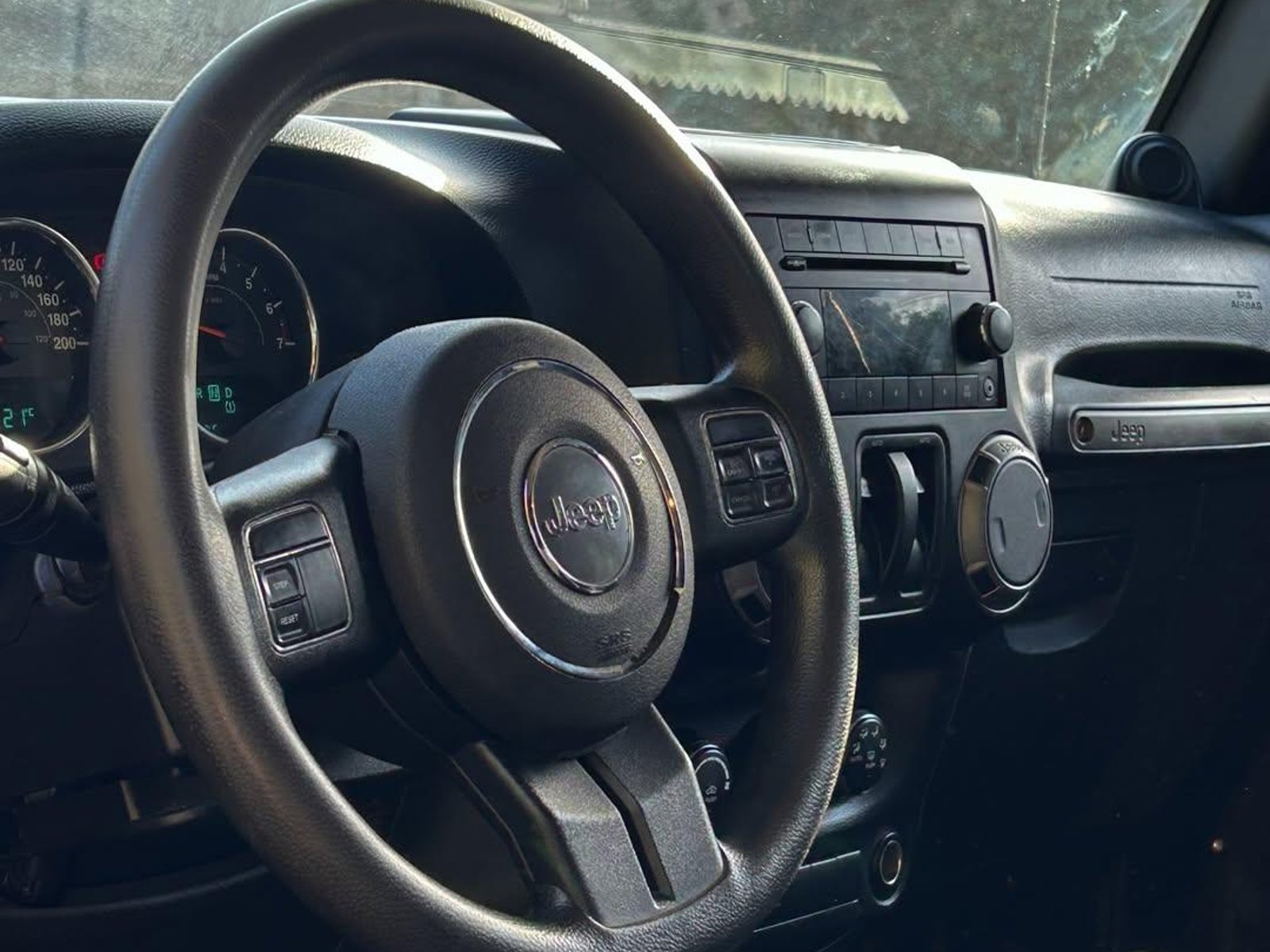 Jeep WRANGLER 3.6L SPORT AT 🇺🇸 2013 - Foto 5 de 10