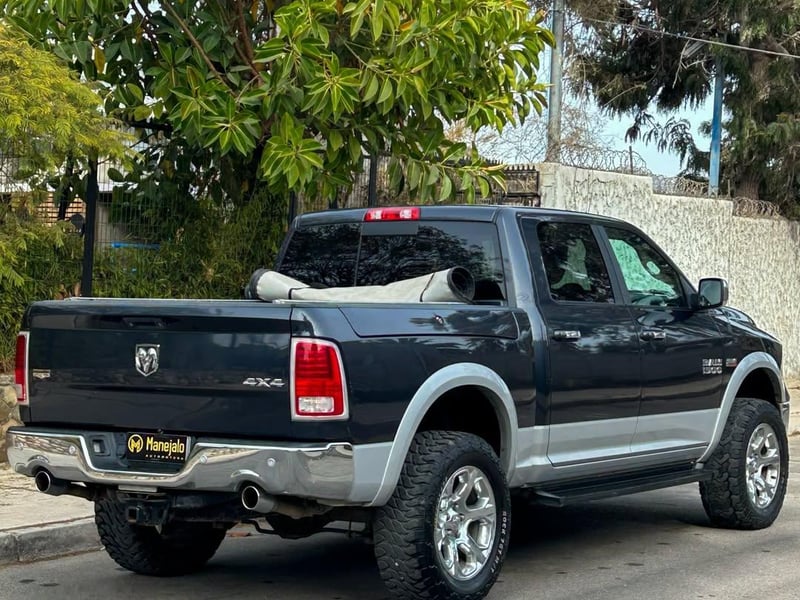 Dodge RAM 1500 LARAMIE 5.7 HEMI V8 🇺🇸 2018 - Imagen 9 de 10
