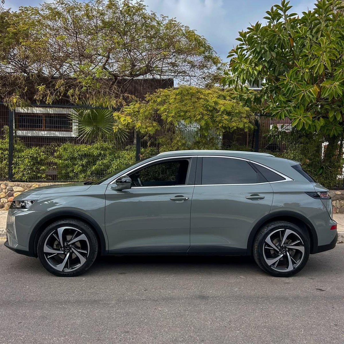 DS Automobiles 7 CROSSBACK 1.6 TURBO 🇫🇷 2023 - Foto 4 de 10