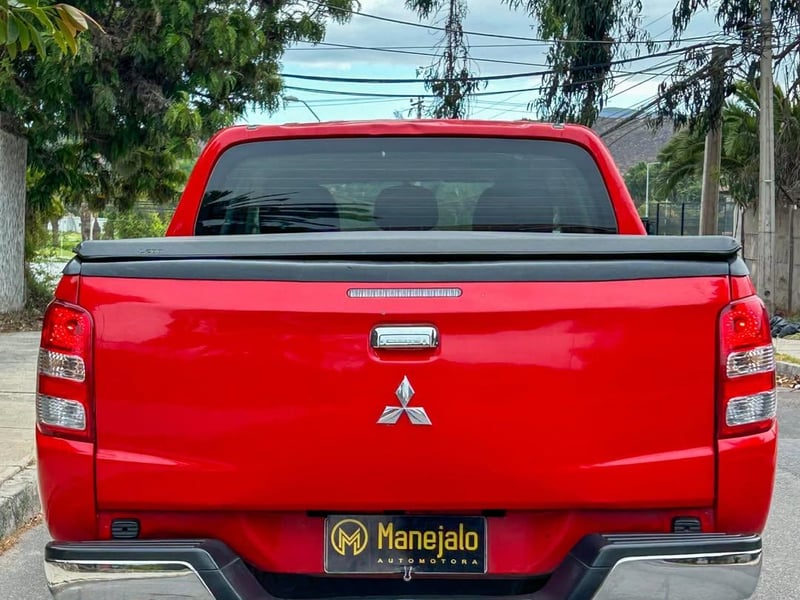 Mitsubishi L200 WORK CR 2.4L 2016 - Imagen 10 de 10
