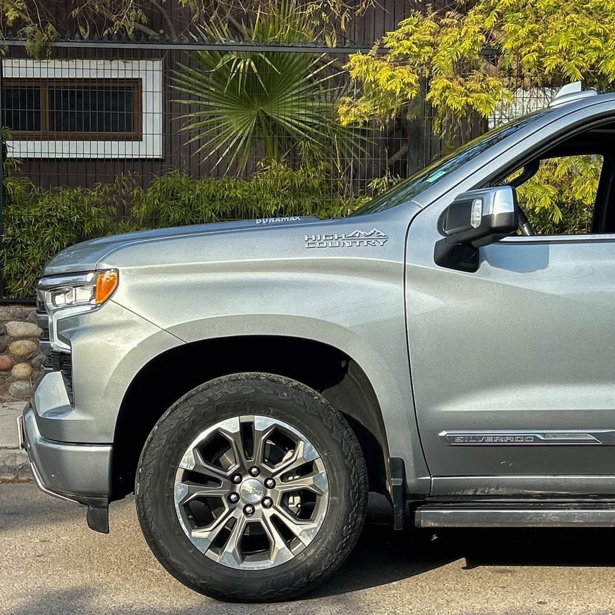 Chevrolet SILVERADO HIGH COUNTRY DURAMAX 3.0 🇺🇸 2023 - Imagen 3 de 10