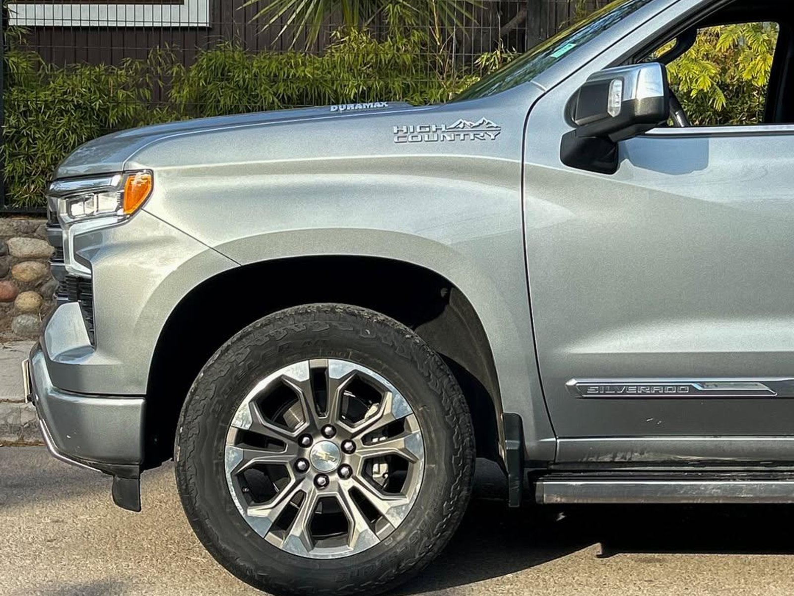 Chevrolet SILVERADO HIGH COUNTRY DURAMAX 3.0 🇺🇸 2023 - Foto 3 de 10