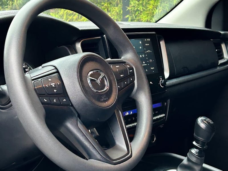 Mazda BT-50 CORE 4X4 🇯🇵 2025 - Imagen 5 de 10