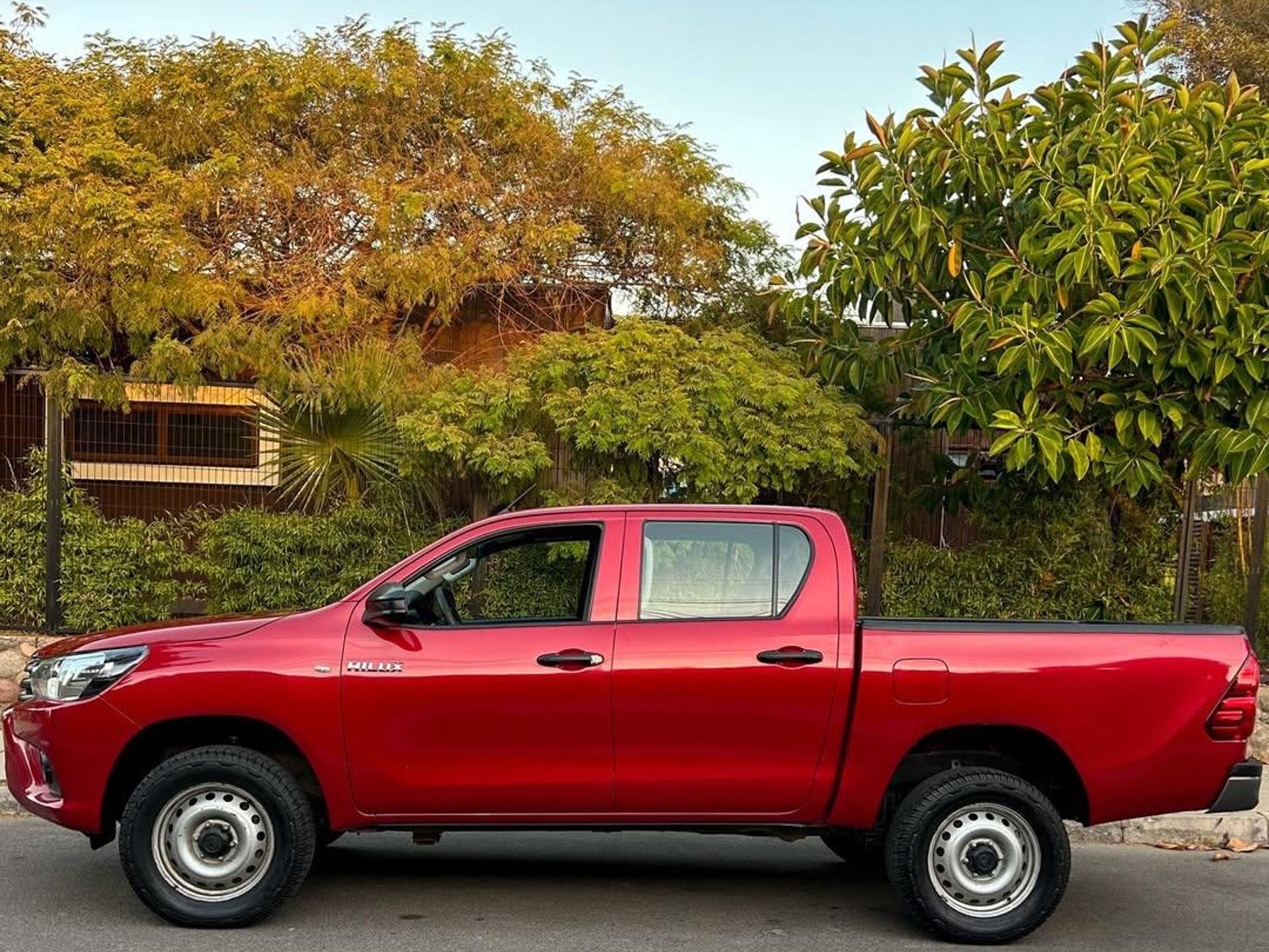 Toyota HILUX DX 4X4 2.4L🇯🇵 2021 - Foto 4 de 10