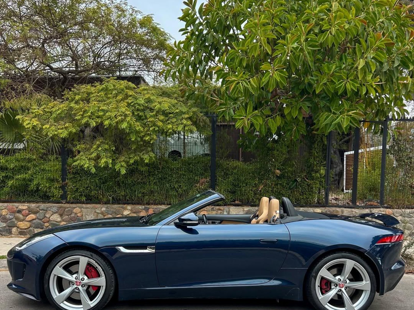 Jaguar F TYPE CABRIOLET 3.0L 🇬🇧 2015 - Foto 4 de 10