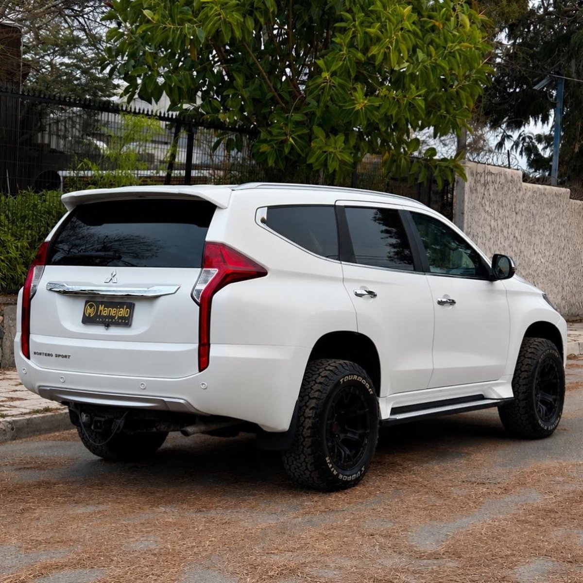 Mitsubishi MONTERO SPORT 3.0 V6 AT 4X2 🇯🇵 2019 - Imagen 9 de 10